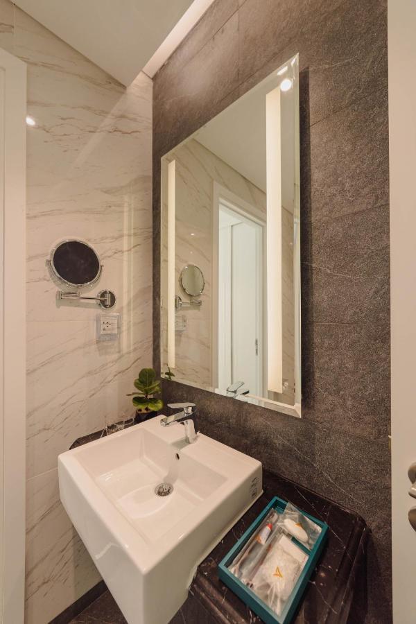 Altara Luxury Residences กวีเญิน ภายนอก รูปภาพ